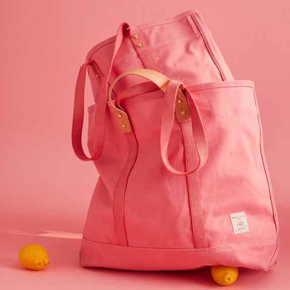 Large East West Tote