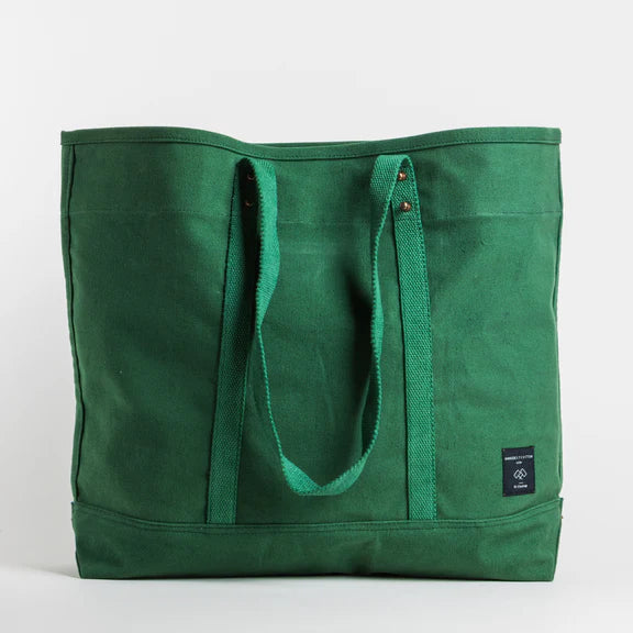 Large East West Tote