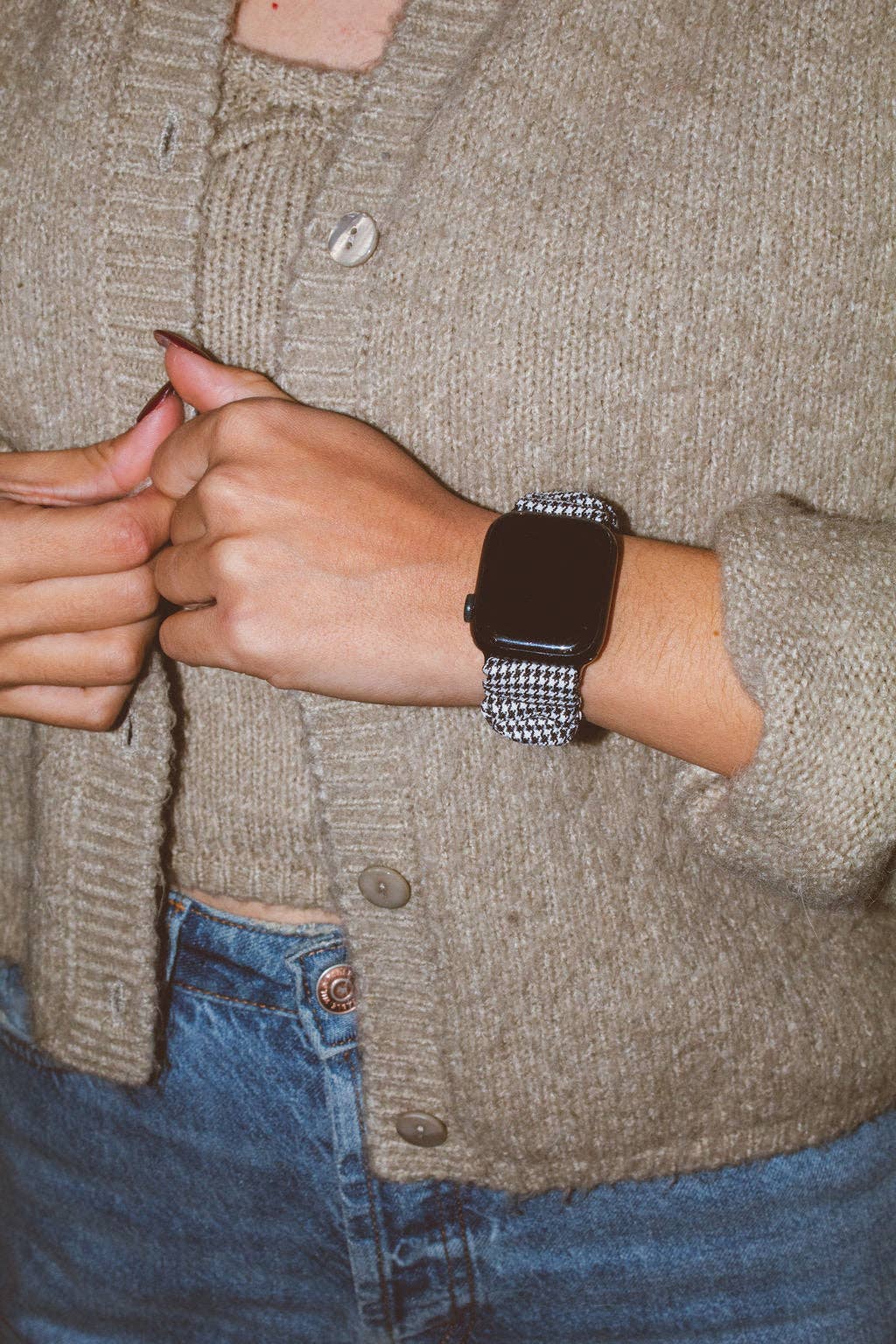 Black Houndstooth Scrunchie Apple Watchband