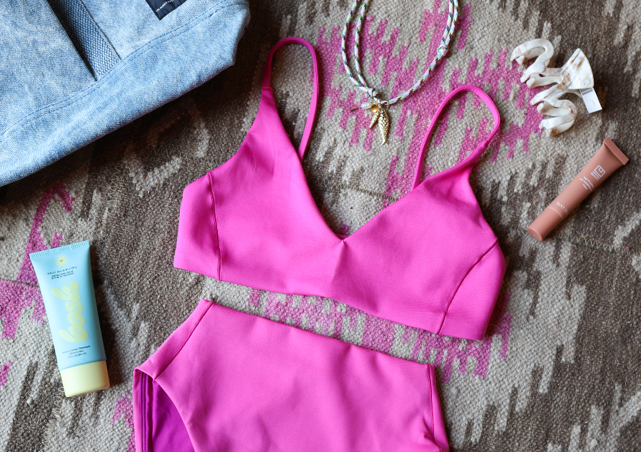 Summer Travel Essentials: What I’m Packing for the Beach 🏕️☀️