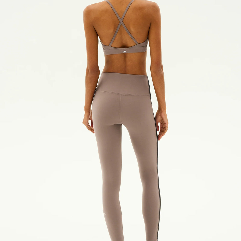 
                      
                        Clare High Waist Rigor 7/8 Legging
                      
                    