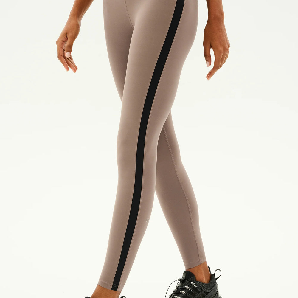 
                      
                        Clare High Waist Rigor 7/8 Legging
                      
                    