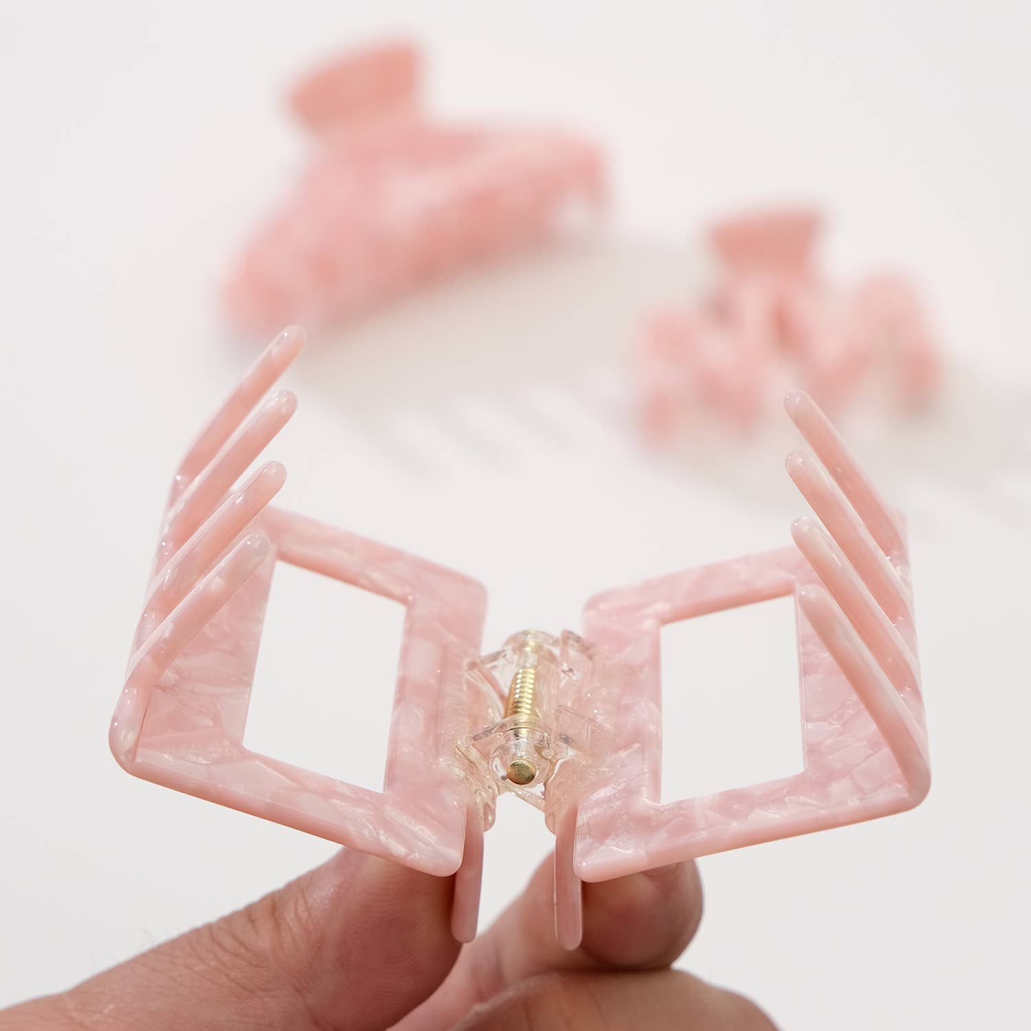 Saltwater Pink | Assorted Small/Medium Claw Clips