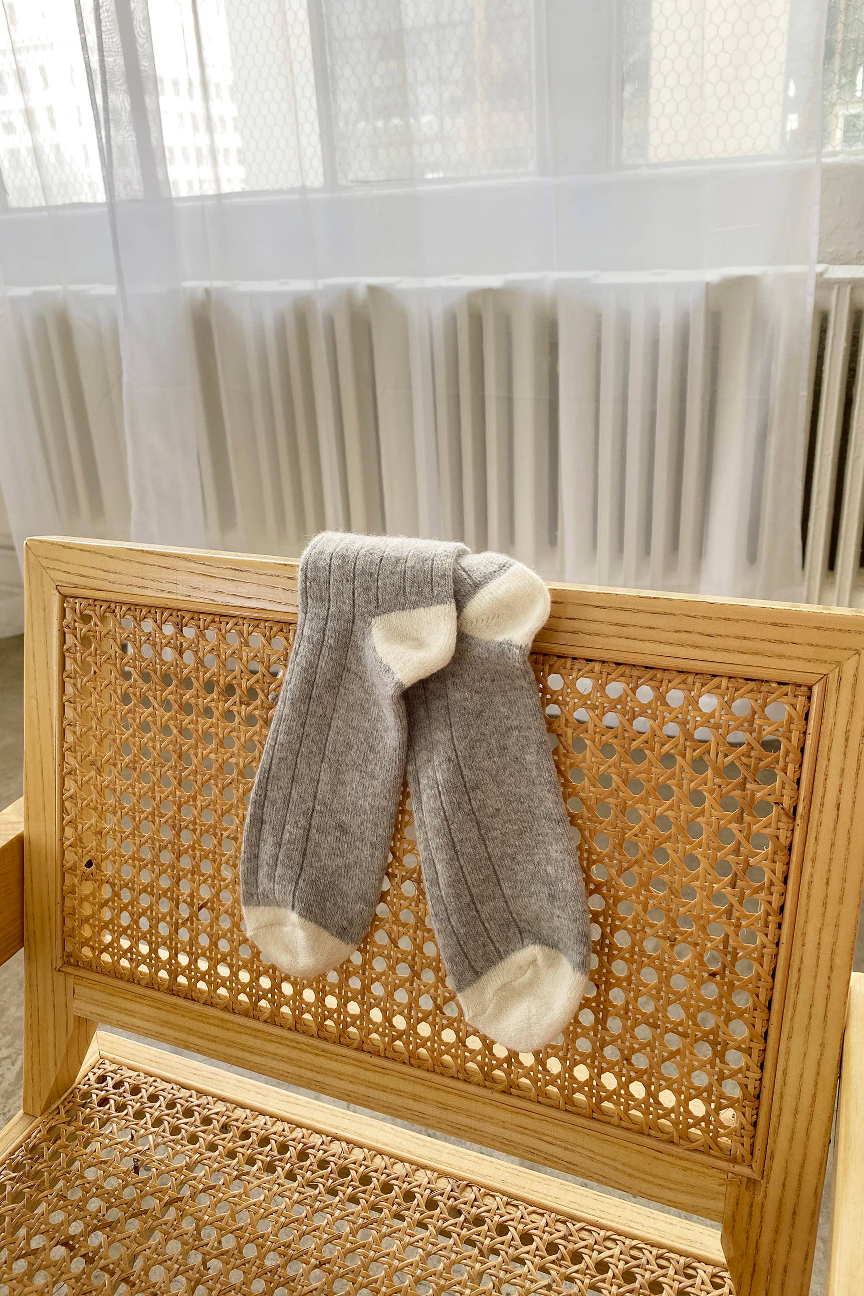 Extended Cashmere Classic Socks