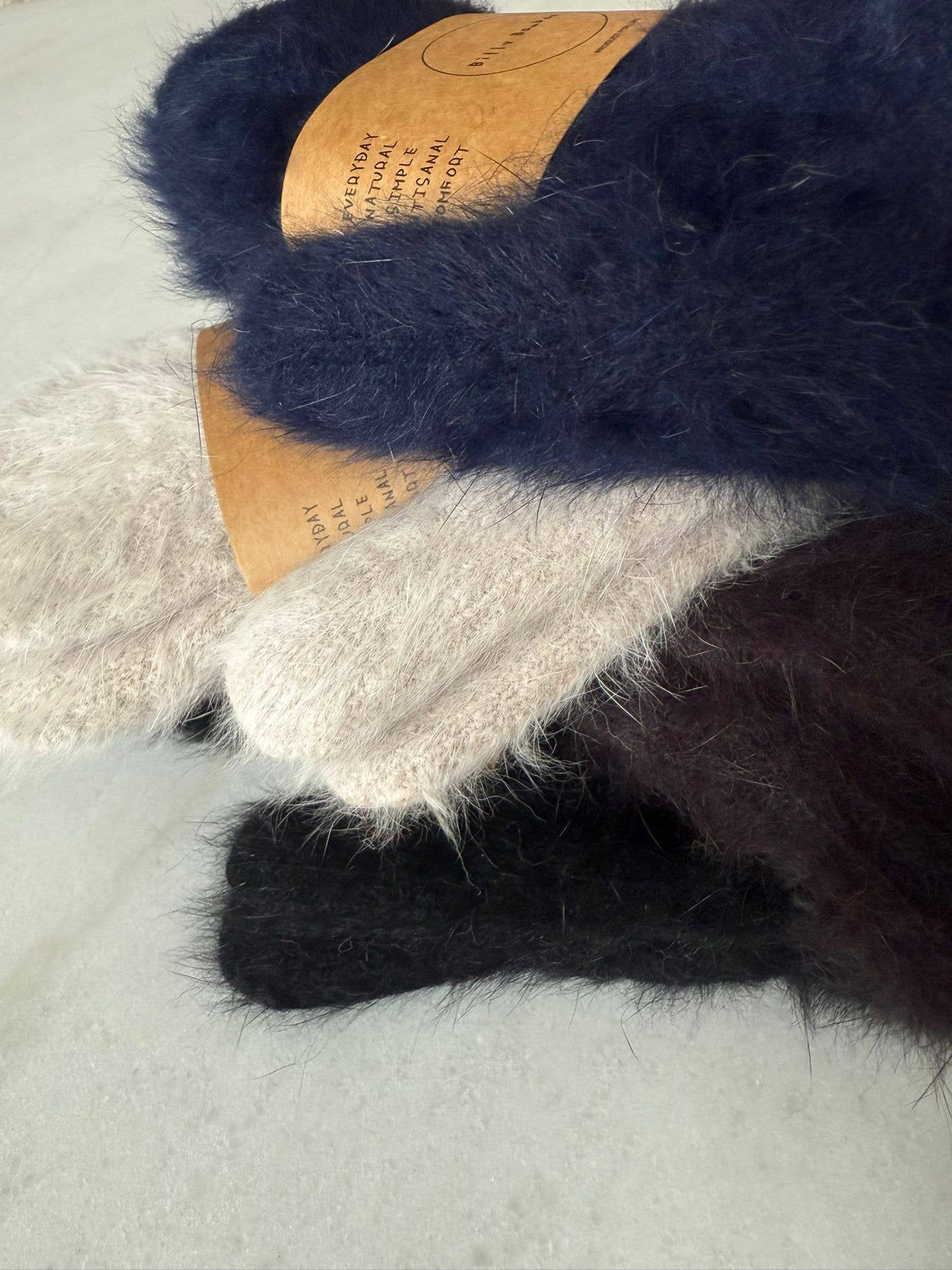 FLUFFY ANGORA MITTENS - neutral