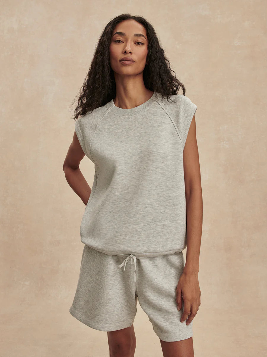 0f1eb6d56e1fd20cccf04d3ea808eadbb7a48ec4_1_VAR03450_SALOME_RAGLAN_TEE_LIGHT_GREY_MARL_016.webp
