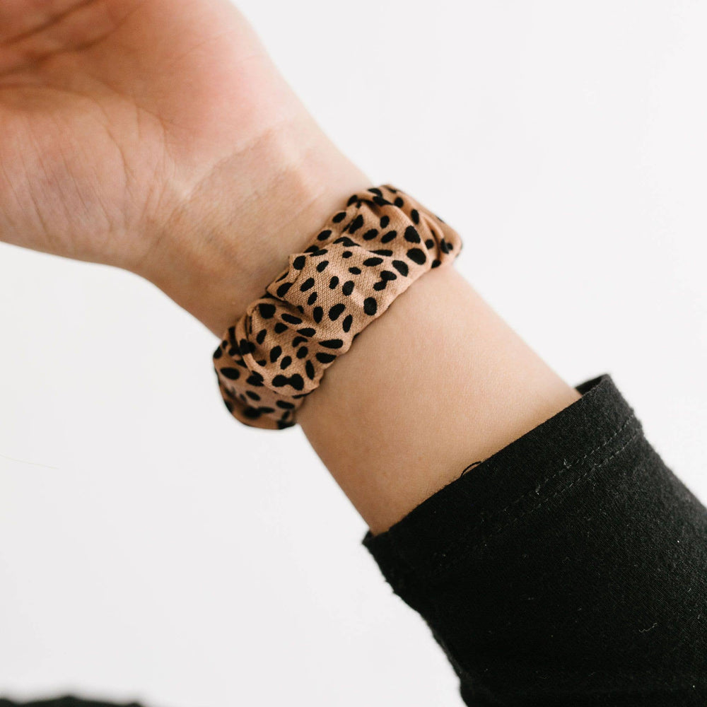 
                      
                        Jungle Cat Band Compatible with Apple Watch
                      
                    