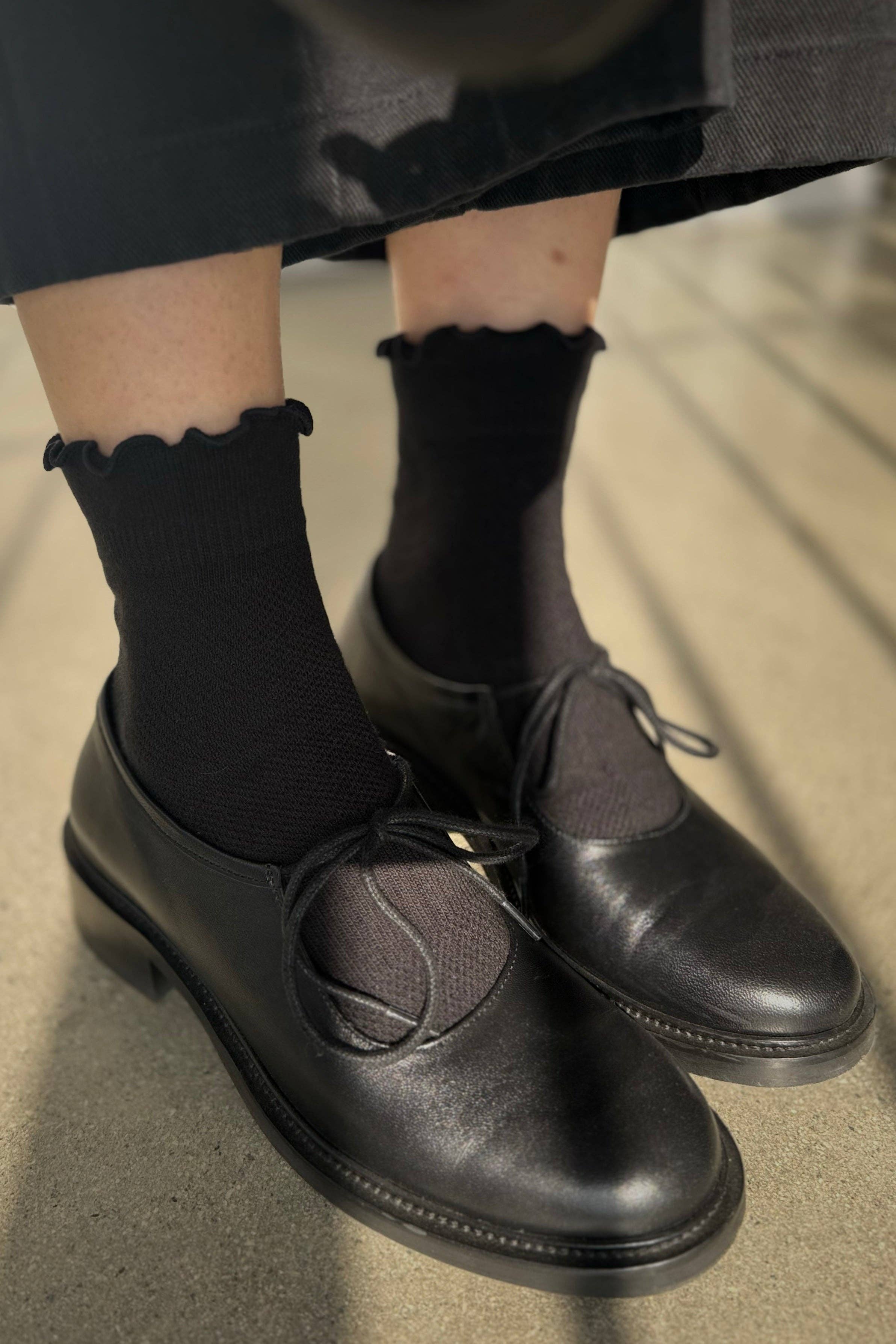 Ruffled Hugger Crew Socks  (Wholesale)