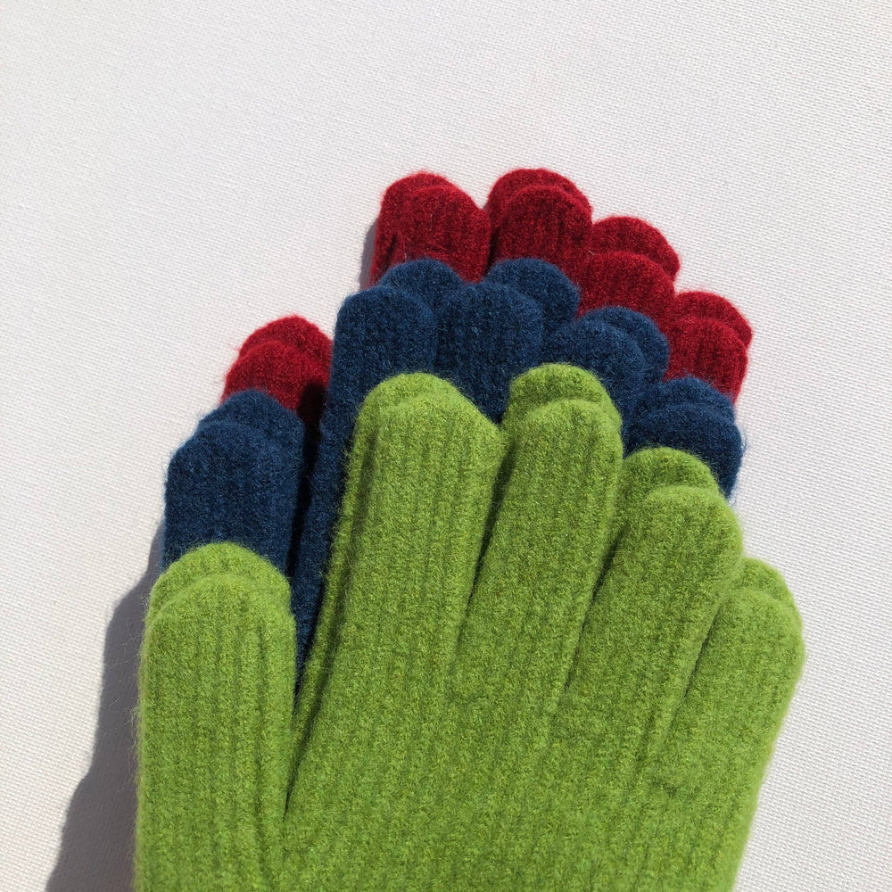 
                      
                        Fuzzy Wool Touch Screen Glove
                      
                    