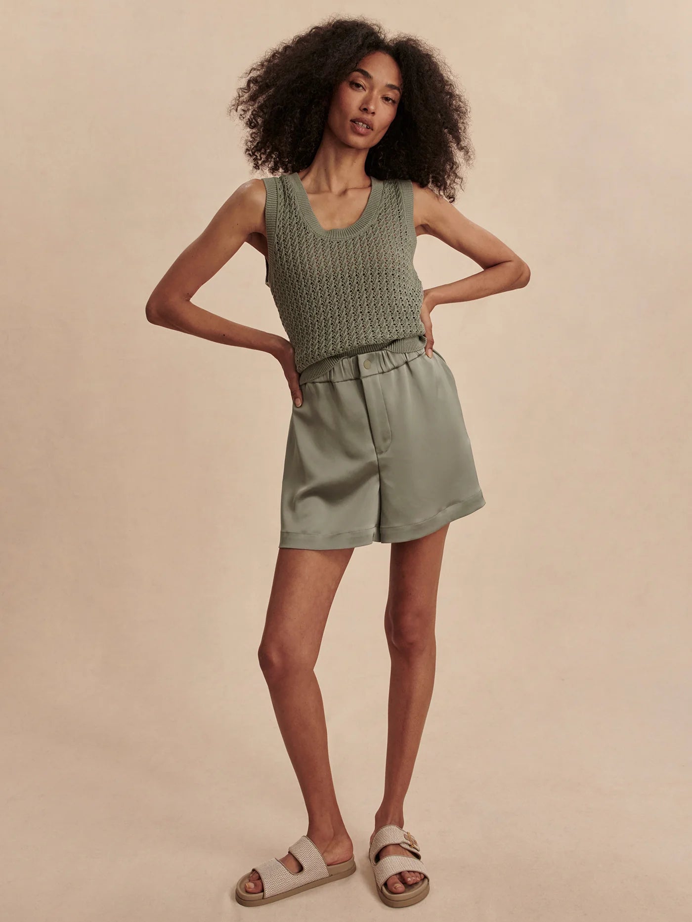 38f28c63589364d9d39d0011fc422b735b0bb073_VAR02618_FERNS_OPEN_KNIT_TANK_SHADOW_063.webp