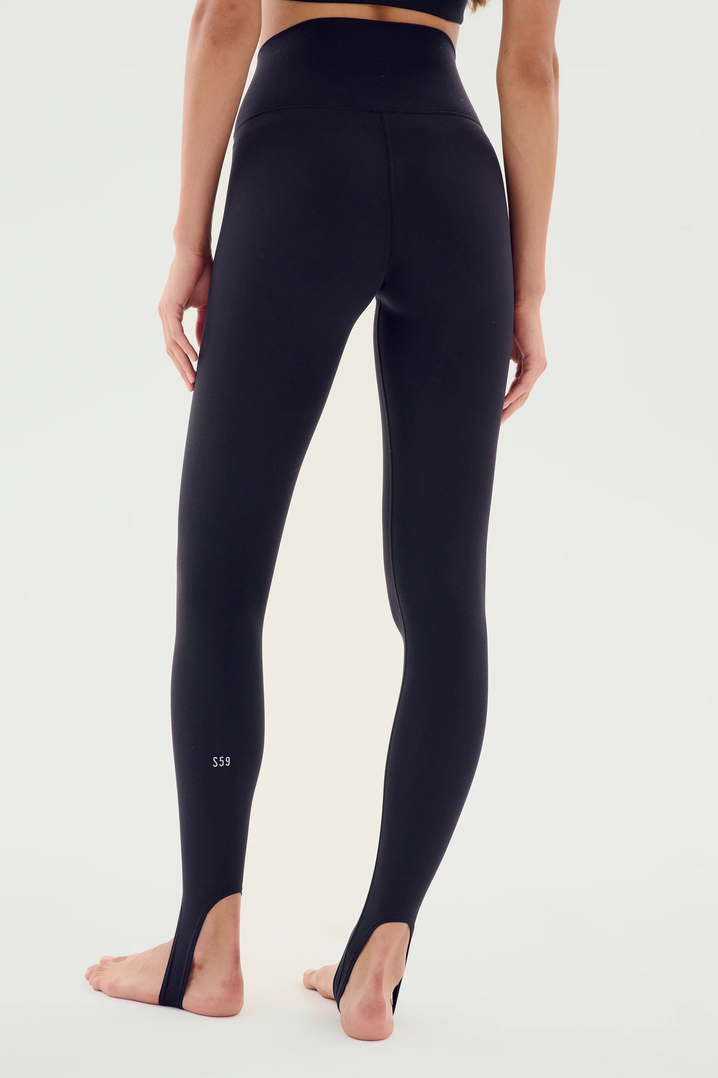 River High Waist Airweight Stirrup