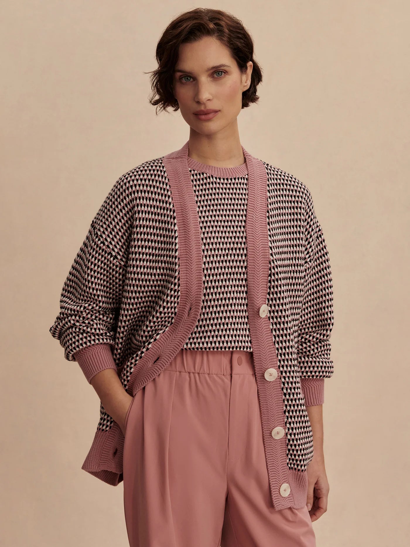 6722d6d031aeb61e3a19ad4a4ef2306480d05955_VAR02588_TIFFANY_TEXTURED_KNIT_CARDIGAN_WOODROSE_MULTI_STITCH_080.webp