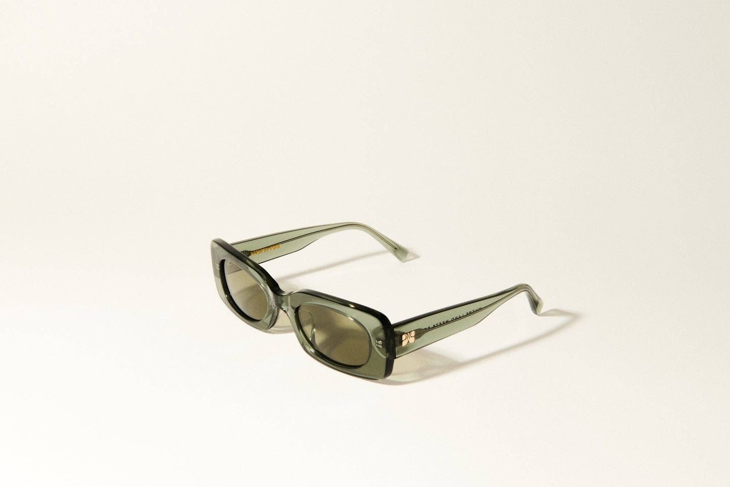 Iris - Verde Palma Green Rectangular Acetate Sunglasses