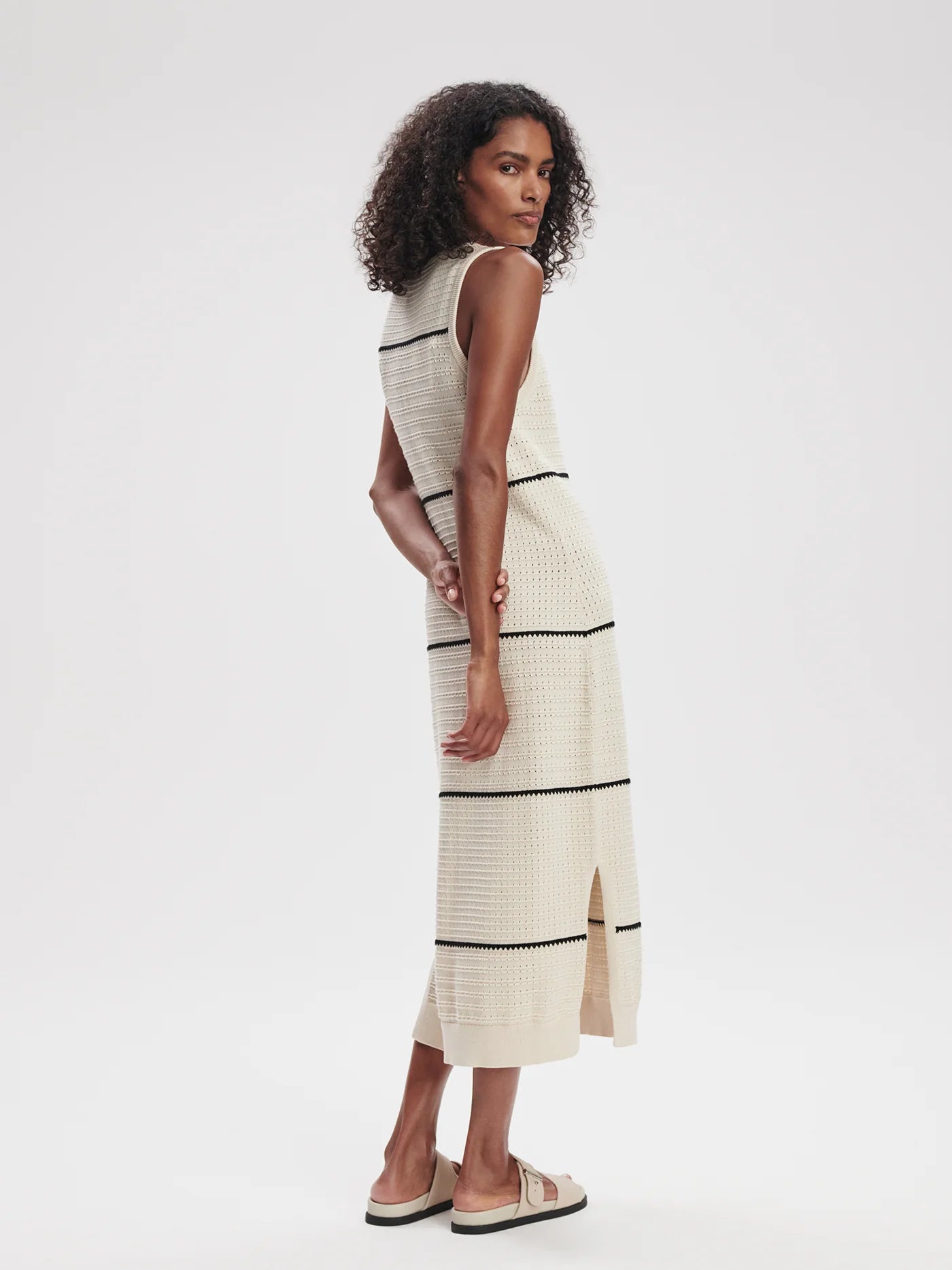 85c313bc0cca2565ce33f4cddbef8030d8cf8411_VAR02651_SCOTT_SCOOP_NECK_KNIT_DRESS_BIRCH_128.webp