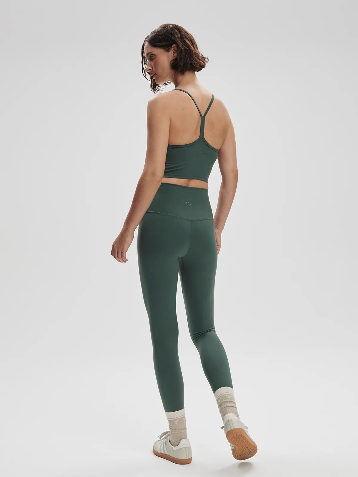 8dc217809f00397d294538bb299f75a3e24f048e_VAR01817_FREESOFT_HIGH_RISE_LEGGING_25_CILANTRO_063.webp
