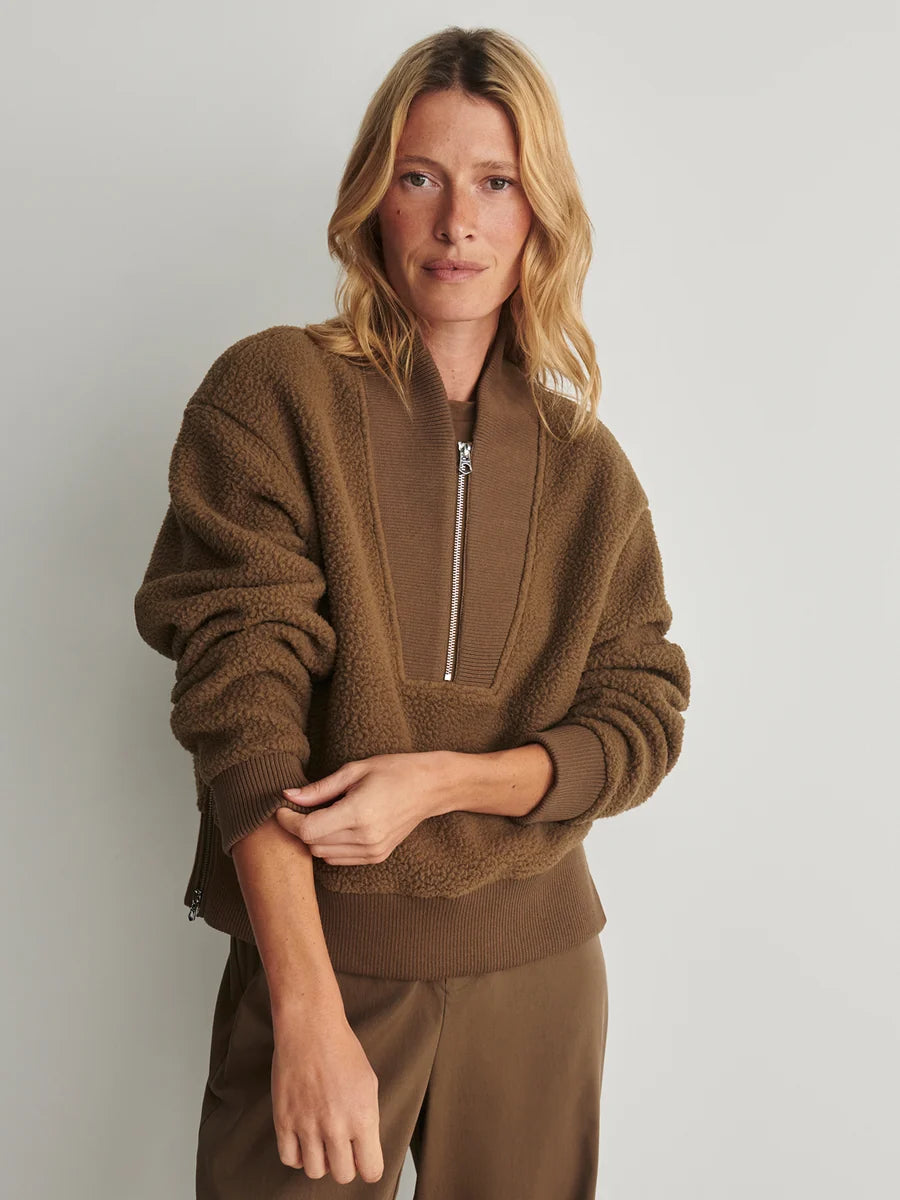 9e06f9e4809403e6c181e83737072bac86fc3a91_1_VAR02264_MUMFORD_HALF_ZIP_FLEECE_TEAK_OLIVE_062.webp