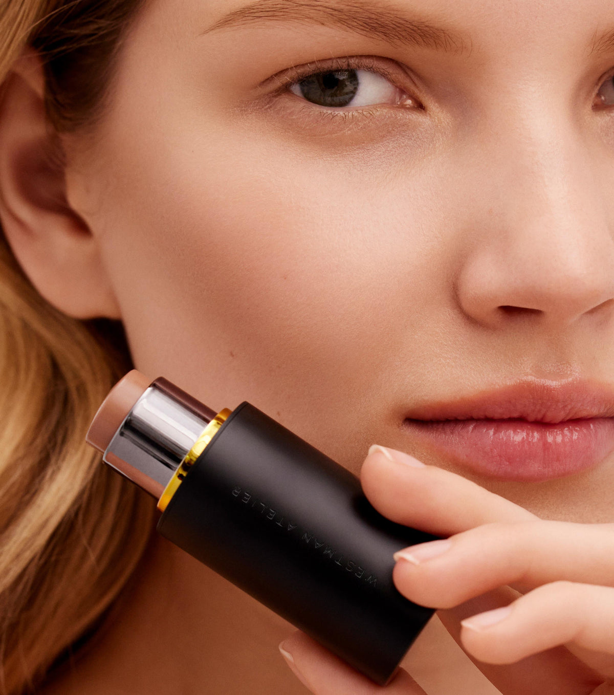Face-Trace-Contour_810102030160_03_Biscuit.jpg