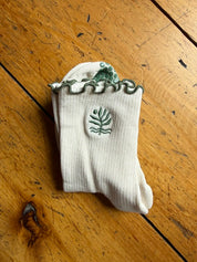 SALT + GROVE RUFFLE GRIP SOCKS