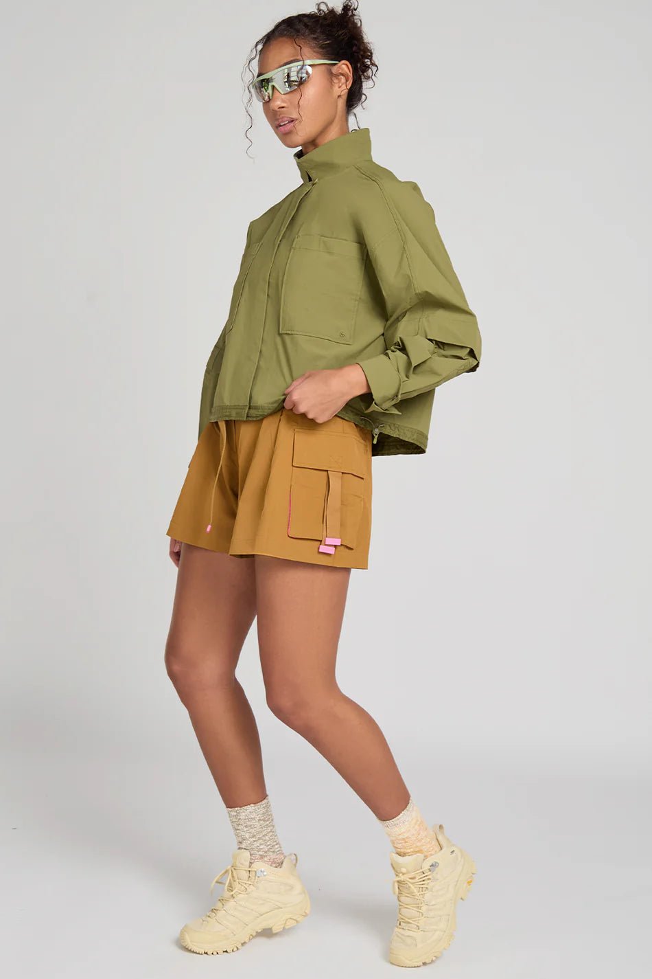 Look15_003.webp