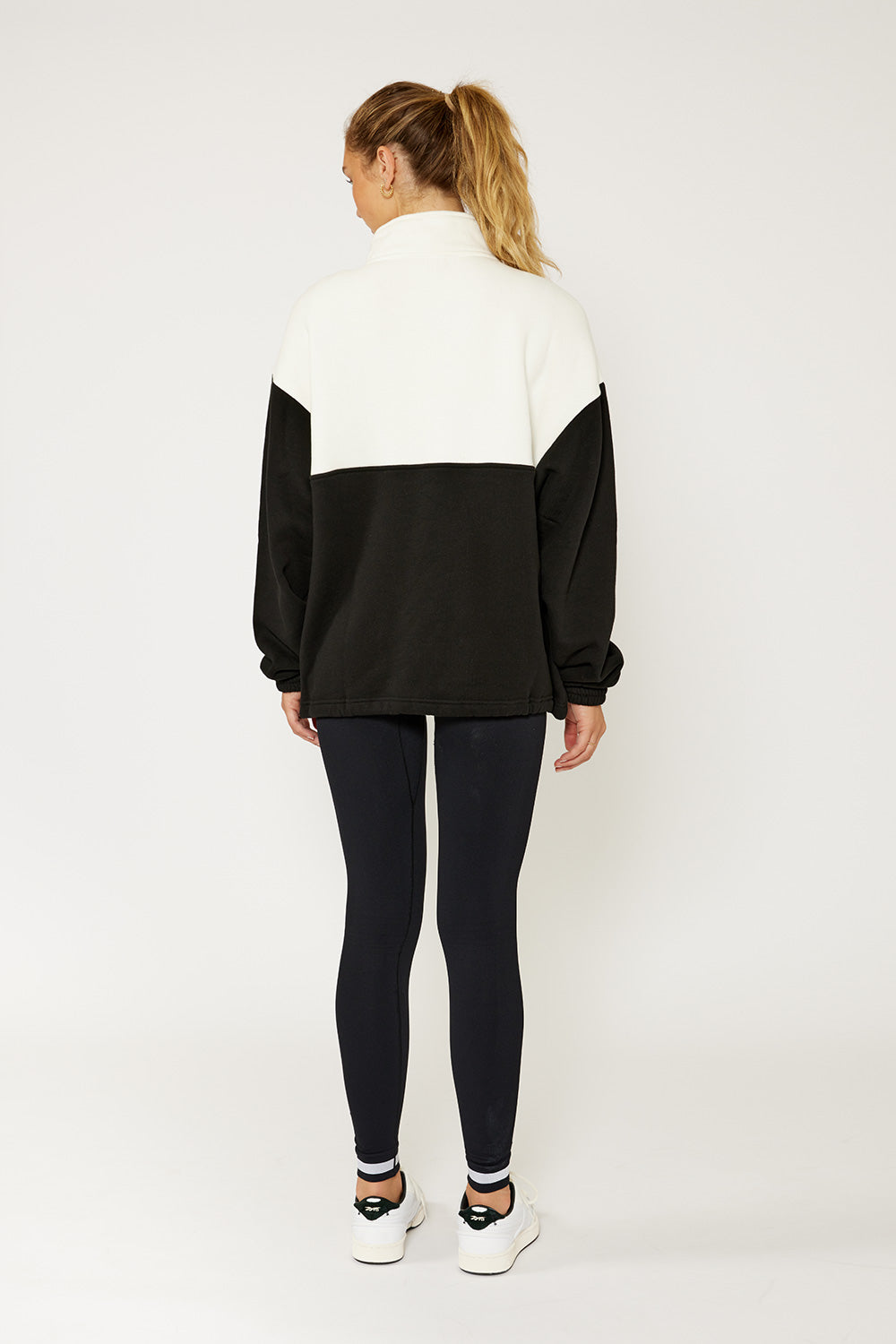 Selena Oversize ½-Zip Pullover: Black N White