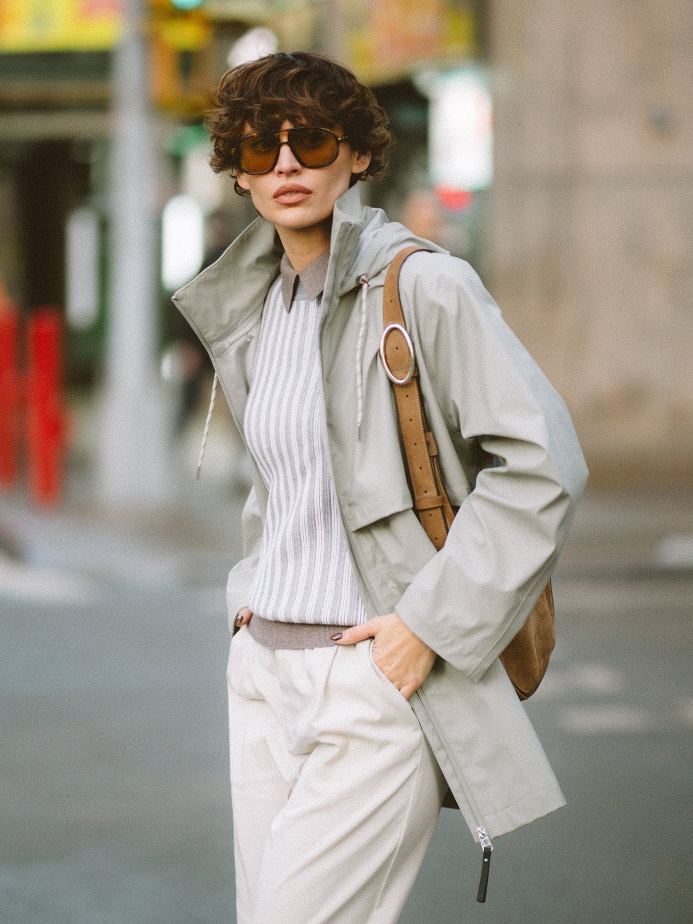 VAR01422_ALYSSA_RAIN_JACKET_FOREST_FOG_HERO_1.jpg