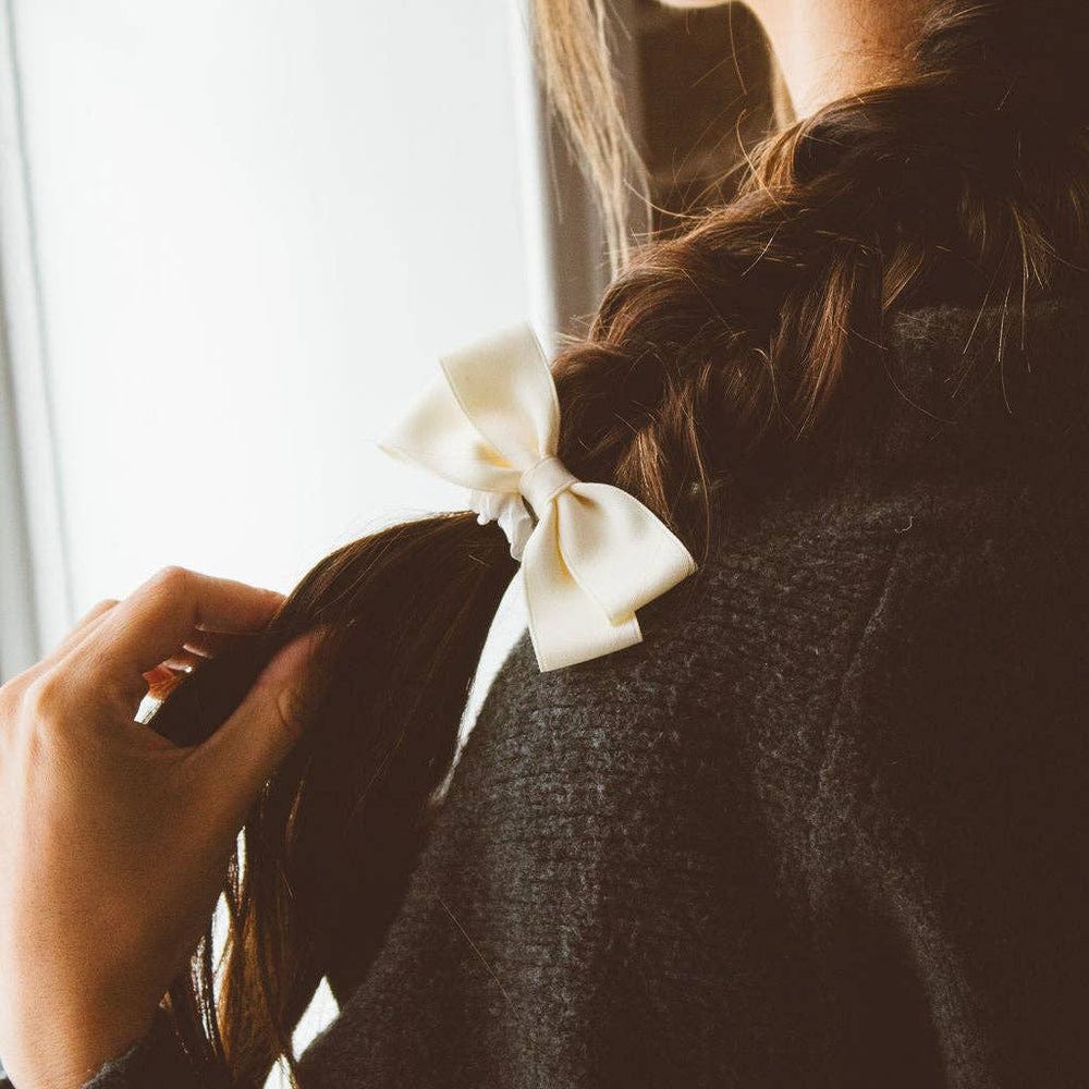 
                      
                        Cinch Bow Scrunchie
                      
                    