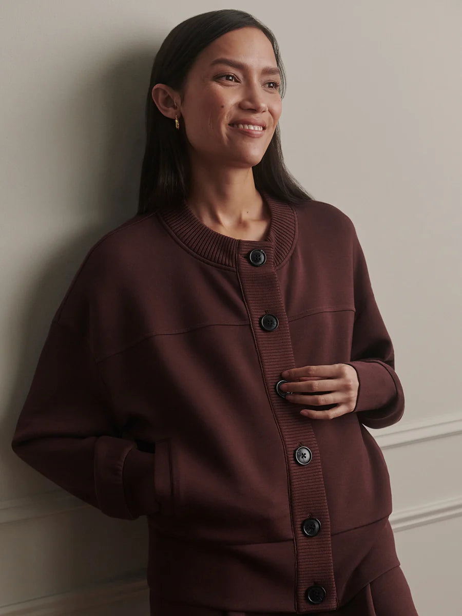 b0e520007aaa741ecc6670c770a8883a1aad7d13_VAR03586_OLWEN_BUTTON_FRONT_SWEAT_DEEP_MAHOGANY_v2_122__1.webp