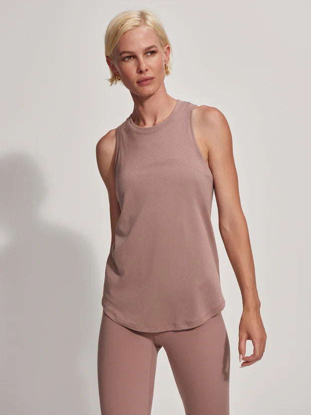 
                      
                        Dacey Longline Tank
                      
                    