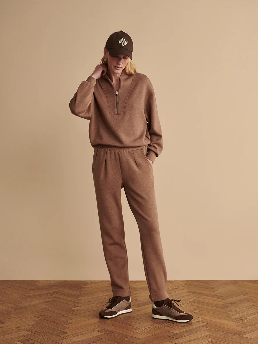 bed02a6d3052e559f66e49aefee2f6b5adbbd35a_VAR01080_DAVIDSON_SWEAT_GOLDEN_BRONZE_MARL_022.webp