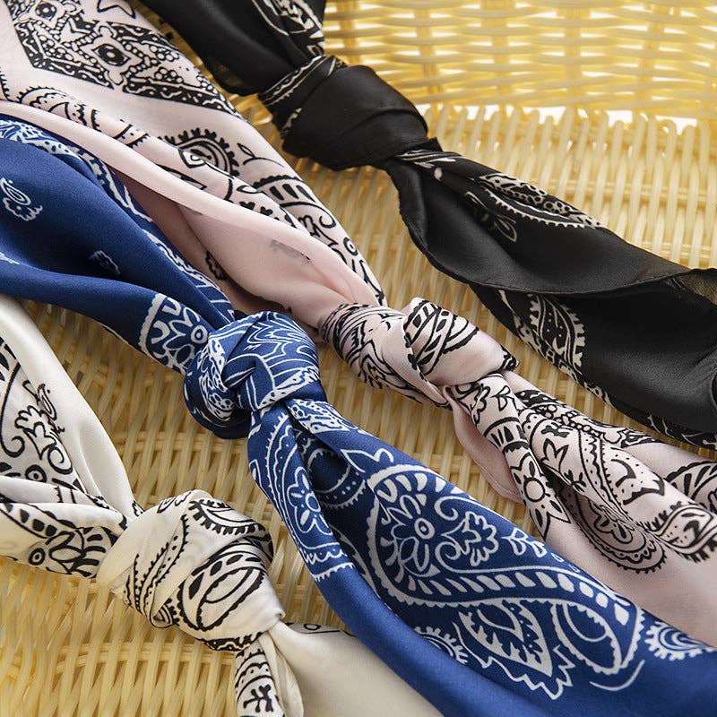 Scarvii - Paisley Square Scarf - Made of Faux Silk