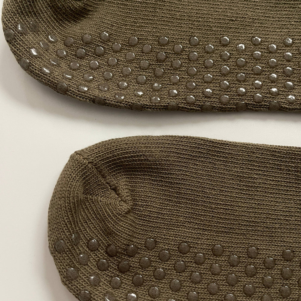 
                      
                        Slouchy grip socks - Olive green
                      
                    