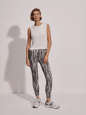 Page Seamless Crop Tank